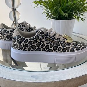 Adidas Original Sneakers